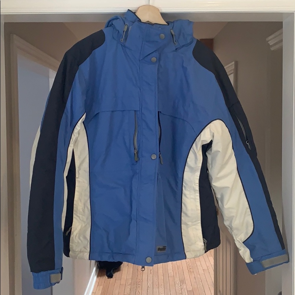 Ski/snowboard jacket